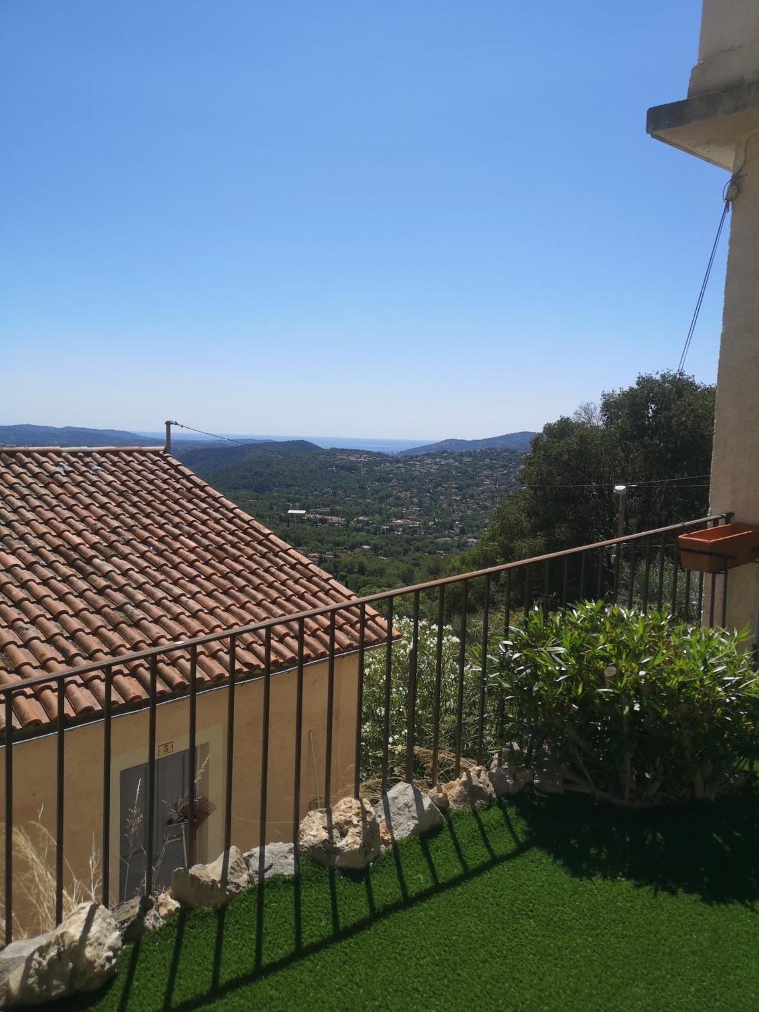 Vue Mer, Au Calme, Avec Jardin ! Spéracèdes Buitenkant foto